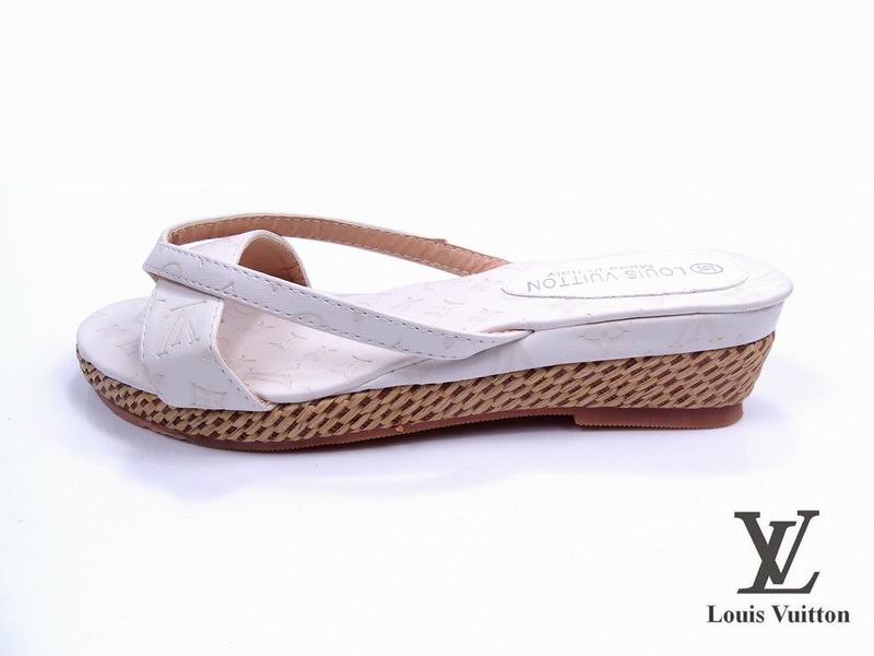 LV sandals085